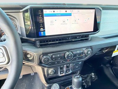 2026 Jeep Wrangler — photo 27 view