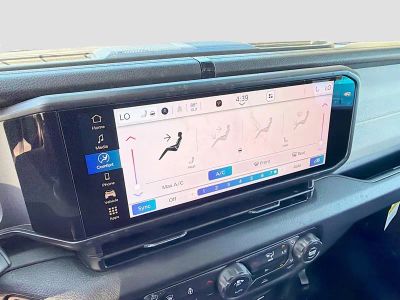 2026 Jeep Wrangler — photo 32 view