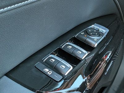 2026 Kia K5 - Photo 46