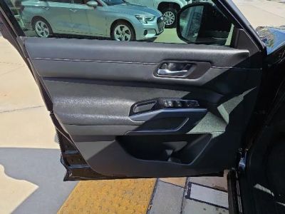 2024 Nissan Pathfinder — photo 11 view