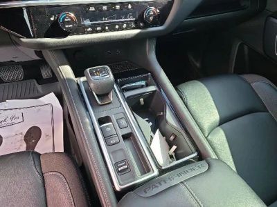 2024 Nissan Pathfinder — photo 18 view