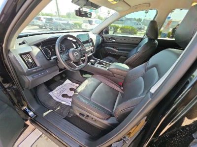 2024 Nissan Pathfinder — photo 12 view