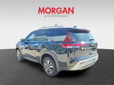 2024 Nissan Pathfinder — engine compartment view