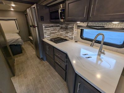 2022 Thor Motor Coach Omni - Photo 21