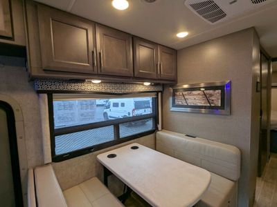 2022 Thor Motor Coach Omni - Photo 13