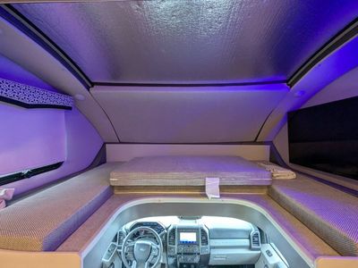 2022 Thor Motor Coach Omni - Photo 4
