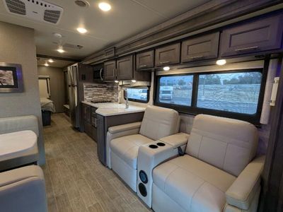 2022 Thor Motor Coach Omni - Photo 2