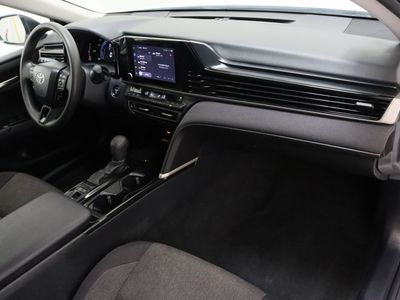 2025 Toyota Camry FWD - Photo 35