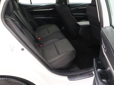 2025 Toyota Camry FWD - Photo 33