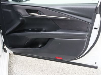 2025 Toyota Camry FWD - Photo 34