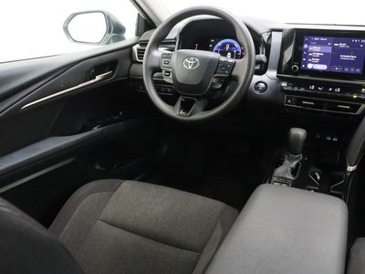 2025 Toyota Camry FWD - Photo 30