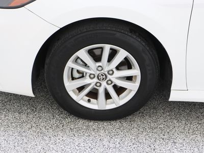 2025 Toyota Camry FWD - Photo 11
