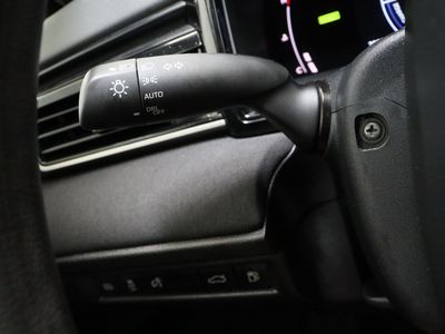 2025 Toyota Camry FWD - Photo 24