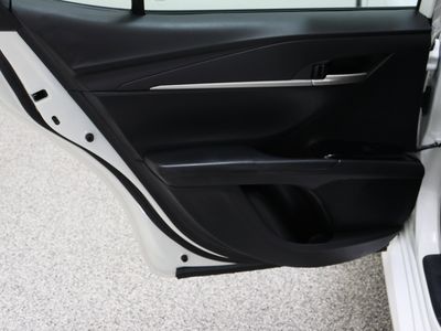 2025 Toyota Camry FWD - Photo 25