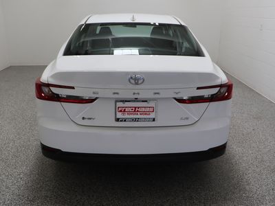 2025 Toyota Camry FWD - Photo 8
