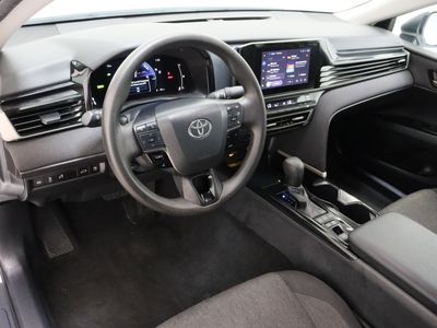2025 Toyota Camry FWD - Photo 13