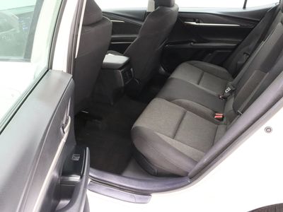 2025 Toyota Camry FWD - Photo 27