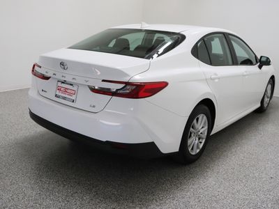 2025 Toyota Camry FWD - Photo 7