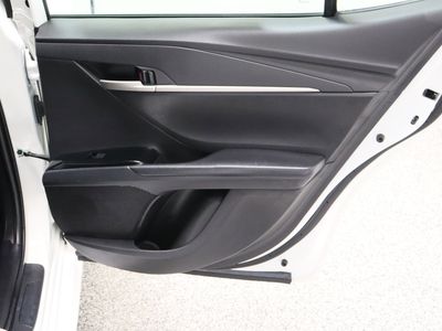 2025 Toyota Camry FWD - Photo 32
