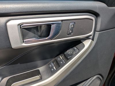 2021 Ford Explorer — photo 17 view