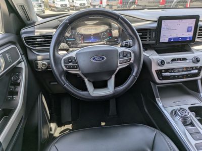 2021 Ford Explorer — photo 13 view