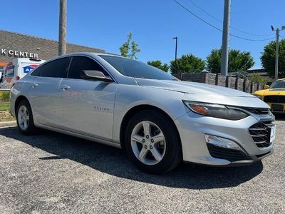 2020 Chevrolet Malibu - Photo 2