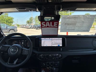 2026 Jeep Gladiator — photo 13 view