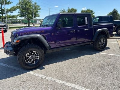 2026 Jeep Gladiator — photo 11 view