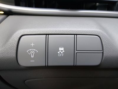 2025 Hyundai Elantra — photo 20 view