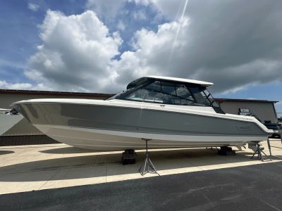 2025 Boston Whaler 330 Vantage - Photo 3