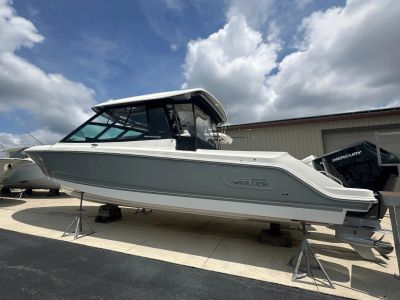 2025 Boston Whaler 330 Vantage - Photo 4
