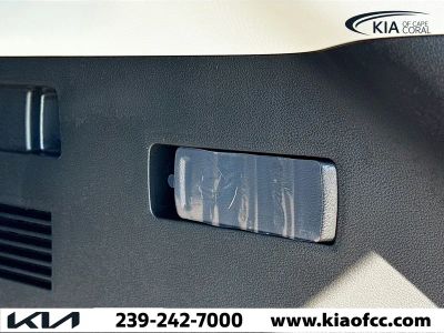 2026 Kia Sportage — photo 12 view