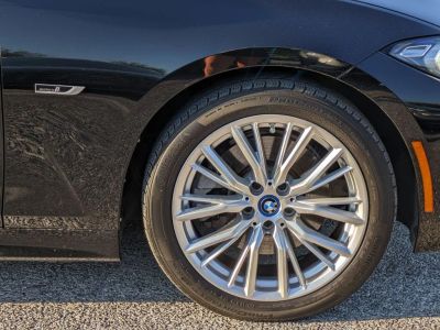2023 BMW 3 Series - Photo 9
