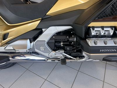 2025 Honda Gold Wing Tour 50th Anniversary - Photo 10