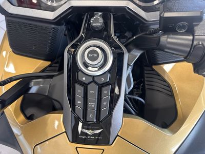 2025 Honda Gold Wing Tour 50th Anniversary - Photo 6