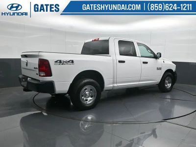 2016 RAM 1500 — side profile view