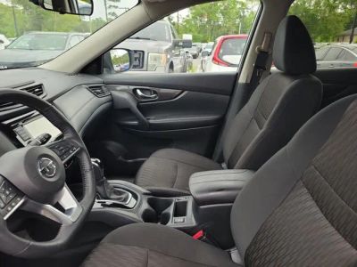 2019 Nissan Rogue — photo 14 view