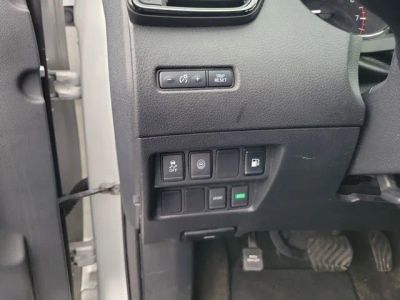 2019 Nissan Rogue — photo 16 view