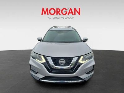 2019 Nissan Rogue — detail view
