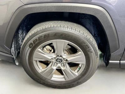 2024 Toyota RAV4 Hybrid — photo 11 view
