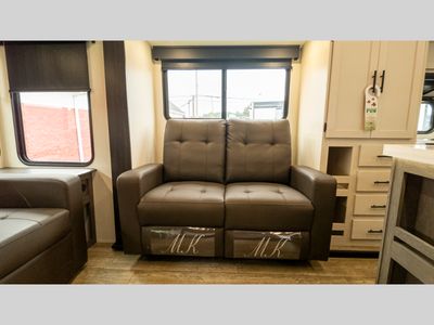 2025 Forest River RV Cherokee Alpha Wolf - Photo 32