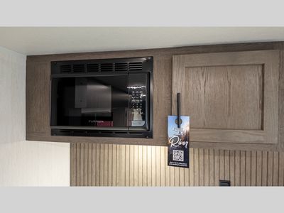 2025 Forest River RV Cherokee Alpha Wolf - Photo 36