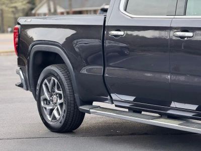 2023 GMC Sierra 1500 SLT - Photo 10