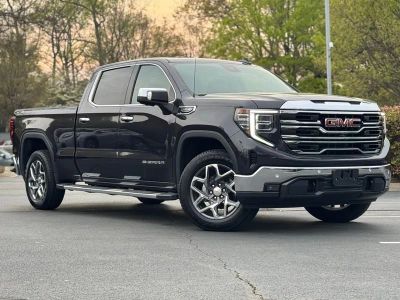 2023 GMC Sierra 1500 SLT - Photo 2