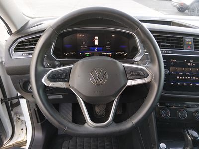 2024 Volkswagen Tiguan - Photo 12
