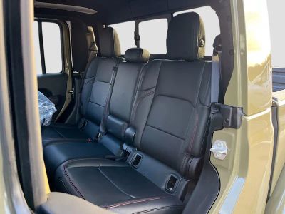 2026 Jeep Gladiator — photo 24 view