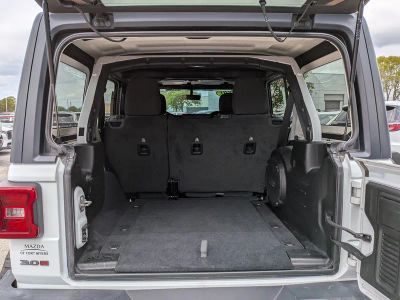 2020 Jeep Wrangler Unlimited — photo 13 view