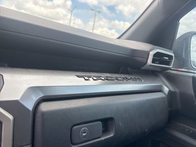 2024 Toyota Tacoma - Photo 8