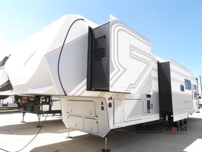 2025 Keystone Raptor - Photo 2