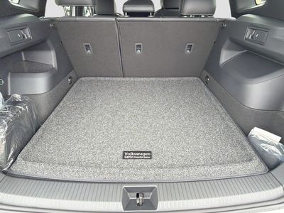 2026 Volkswagen Tiguan — photo 12 view